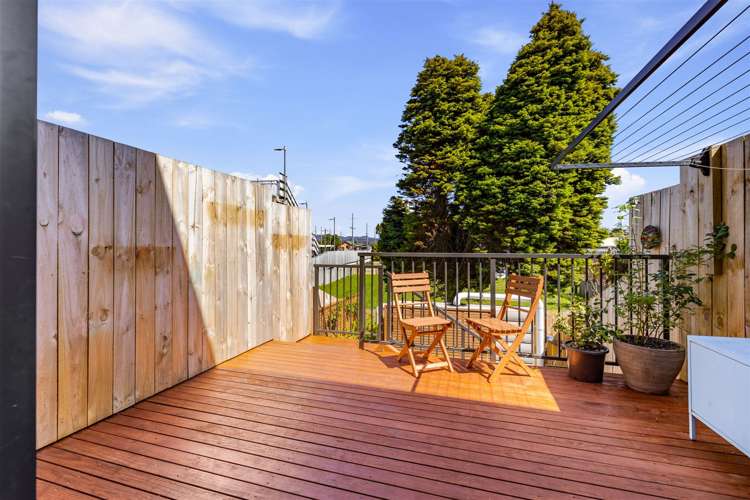 4/2 Brandon Road Glen Eden_7