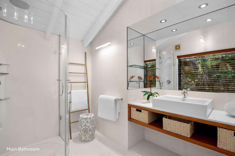 19 Atarua Gardens Waiatarua_13