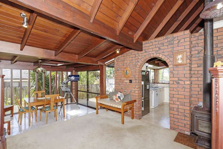 21 Wairata Place Te Atatu South_7