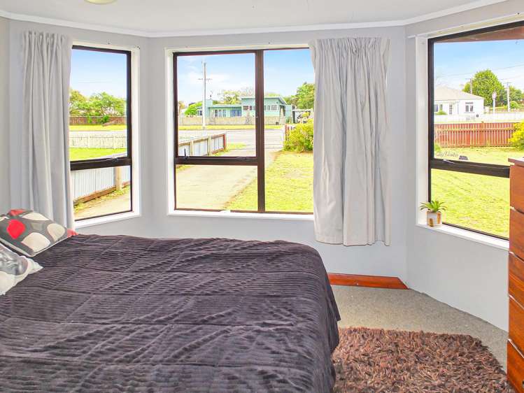 8 Russell Street Foxton_17