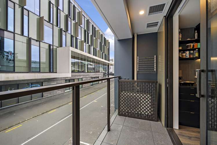 405/6 Dock Street_3