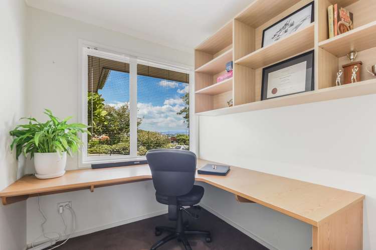 5 Norfolk Place Stoke_11