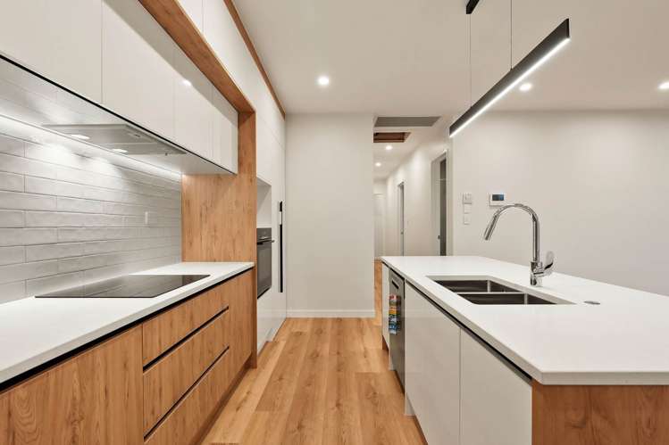 13 Tipu Crescent Wainui_16