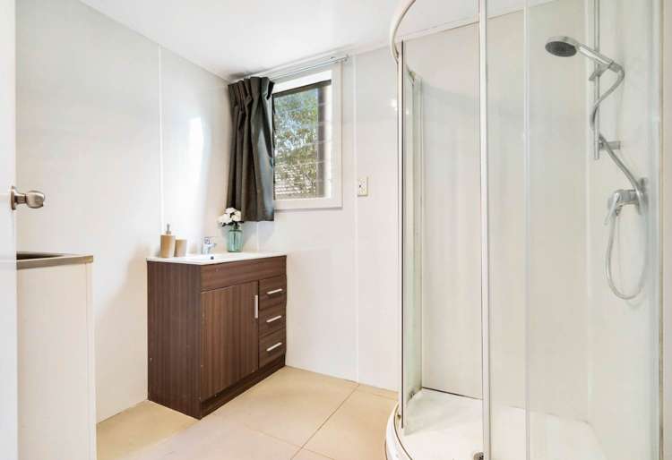 125a Vodanovich Road Te Atatu South_15