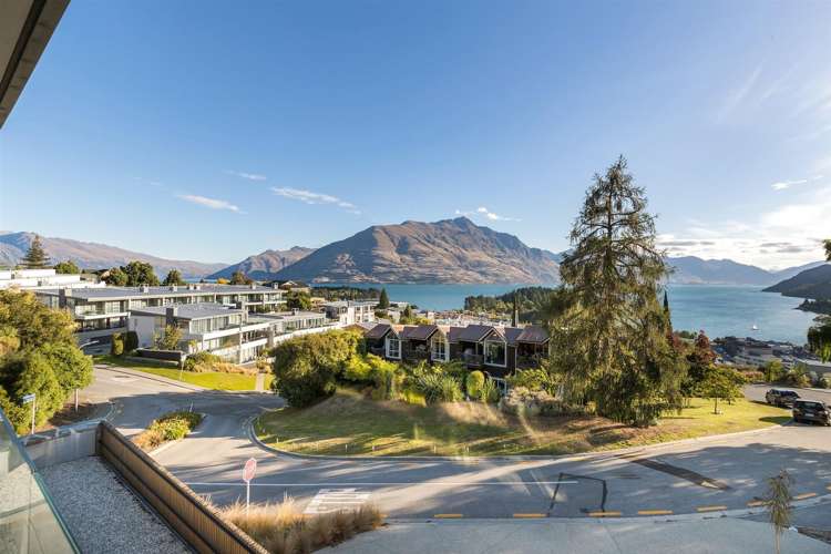 1/3 Kerry Drive Queenstown_7