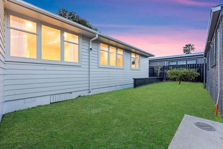 17A Arodella Crescent Ranui_13