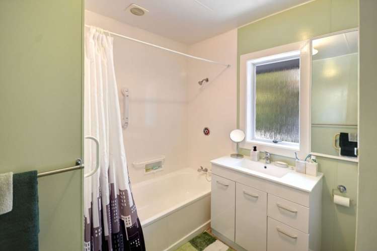 234 Highcliff Road Shiel Hill_12