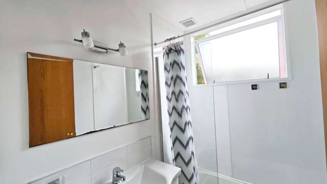 11B Helicon Place Sunnynook_4