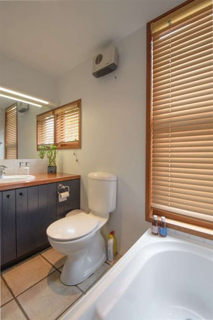 143 Wynyard Crescent Fernhill/Sunshine Bay_27