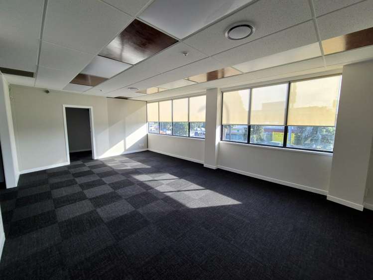 Level 1/3053 Great North Road New Lynn_12