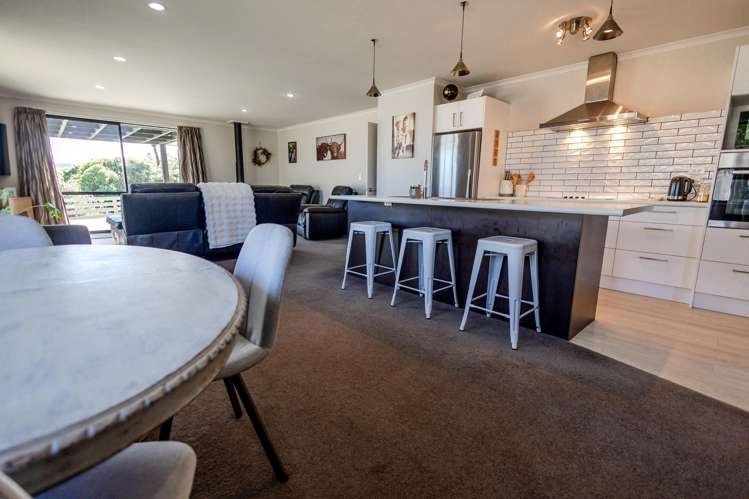 38 Arnott Heights Greymouth_6