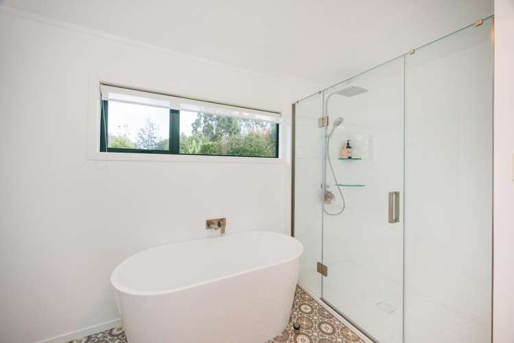 1233 Makino Road Halcombe_12