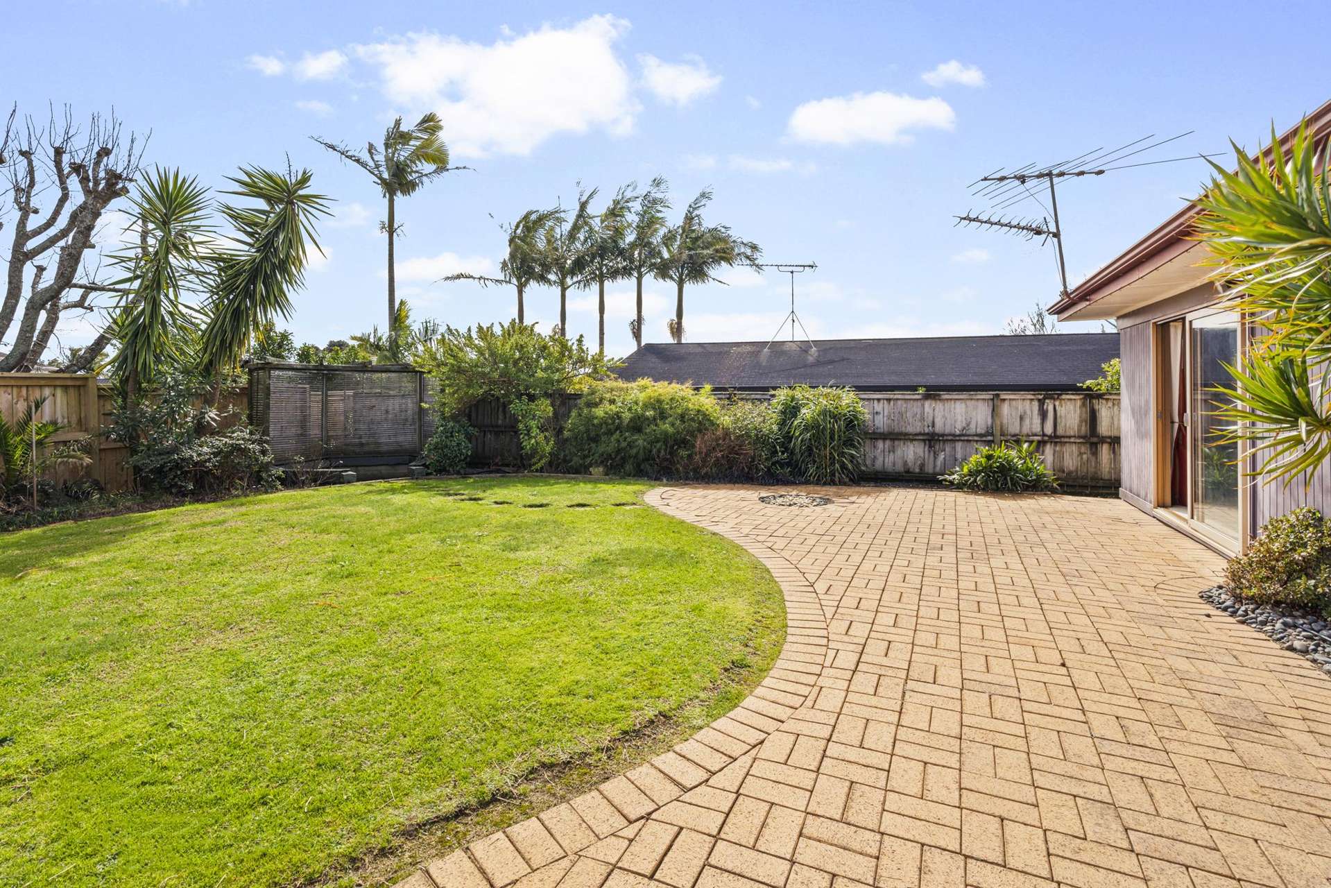 6 Davita Place Farm Cove_0