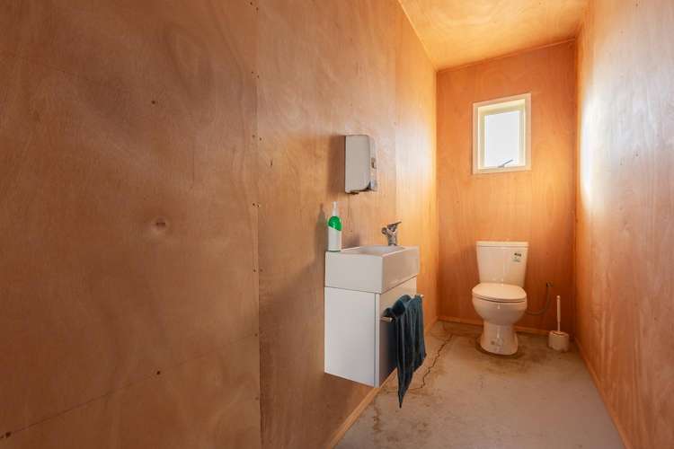 6 Chandler Close Riverlands_14