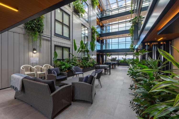 208/4 Bute Road Browns Bay_1