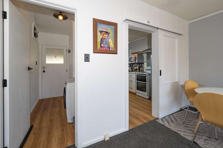 2/42 Aitken Street Ashburton_7