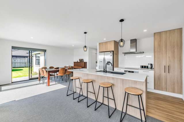 197 Faringdon Boulevard Rolleston_4