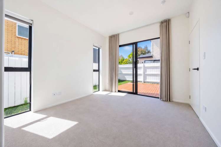 14a Letterkenny Place Blockhouse Bay_7