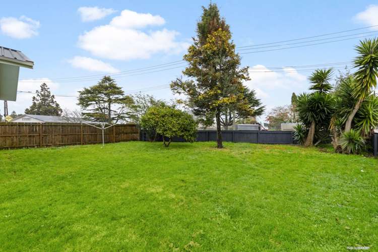 2/2 Hunua Road Papakura_13