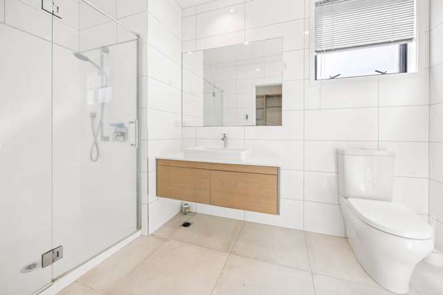 8 Kimiora Street Three Kings_4