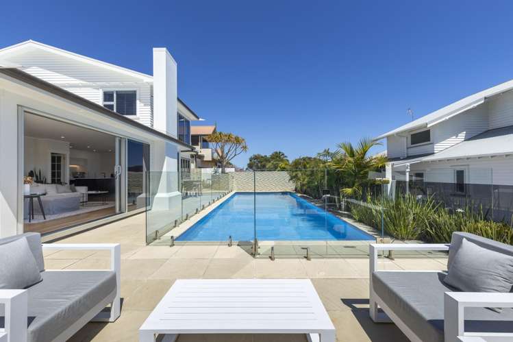 24 Nobs Line Strandon_3