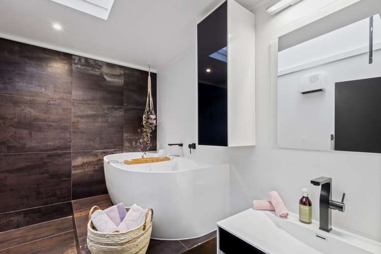 29b Lochy Road Fernhill/Sunshine Bay_10