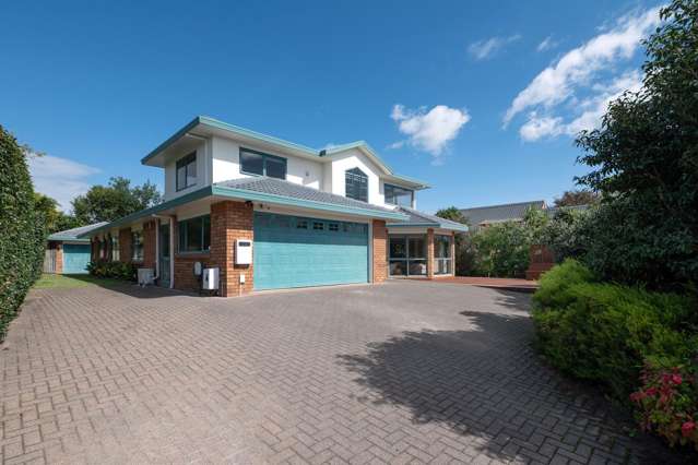 Private Family Retreat in Prestigious Lynmore