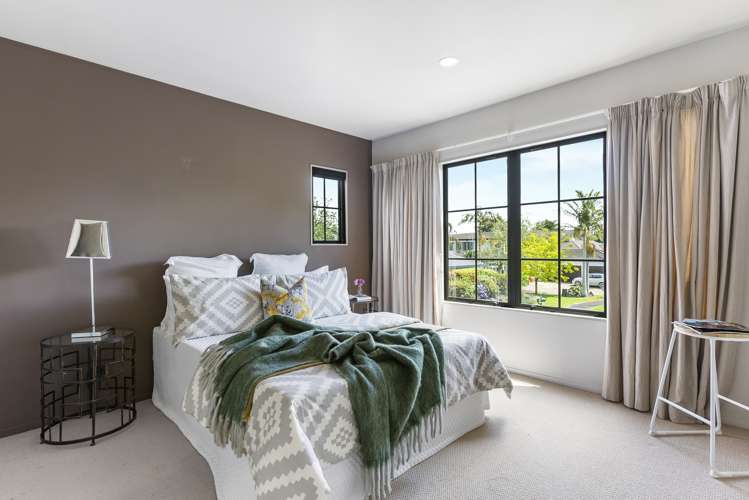 8 Mull Place Wattle Downs_13