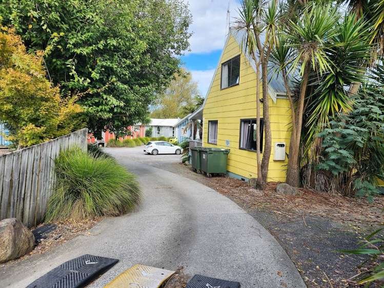 42A,C,D,E Olivine Street Boarding Houses (Room only) 11233_3