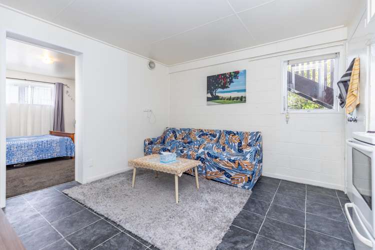 8b Enderley Avenue Enderley_10