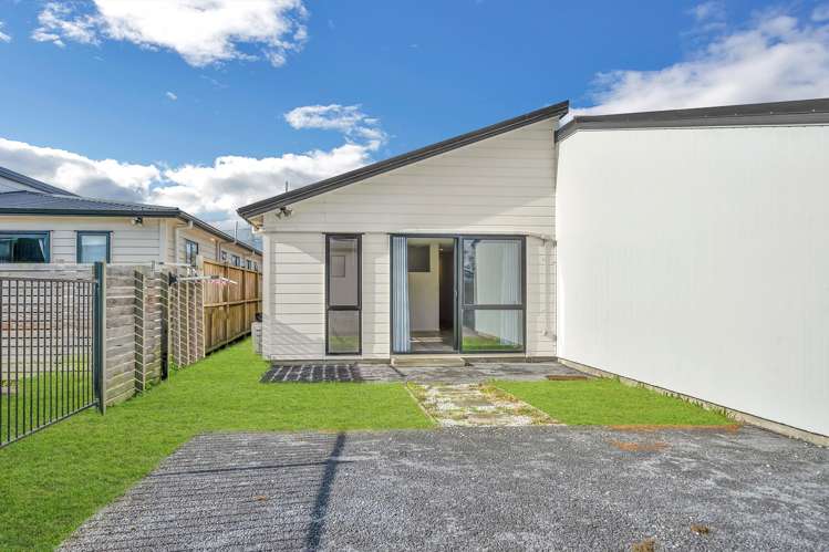 25A Tributary Parade Karaka_15