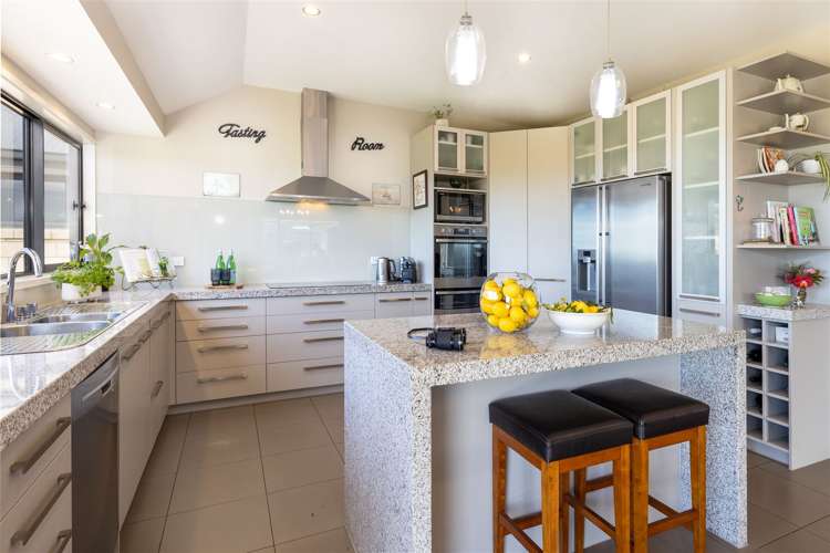 19 Ocean View Crescent Rarangi_6