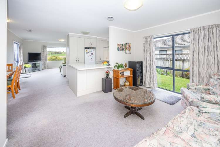 9 Friesian Place Grandview Heights_5