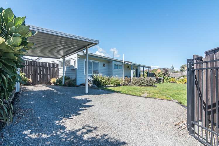 82 Field Way Waikanae Beach_18