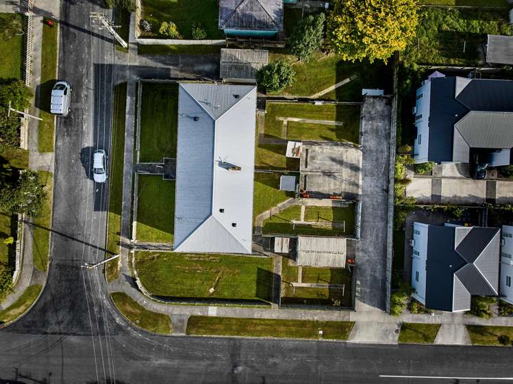 2-8 Hanson Grove Stokes Valley_9