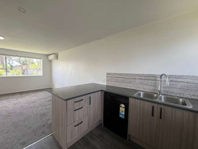 2/156 Lincoln Road Henderson_2