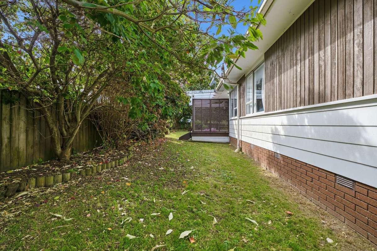 22 Rowandale Avenue_3