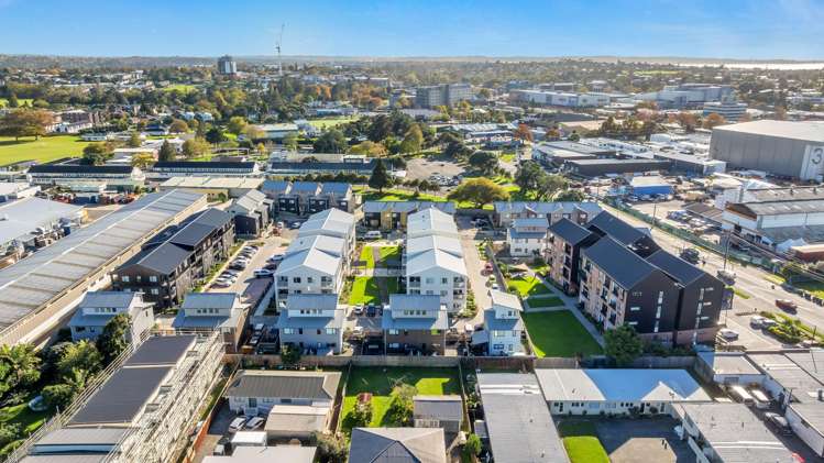 14 Eileen Newey Place Henderson_17