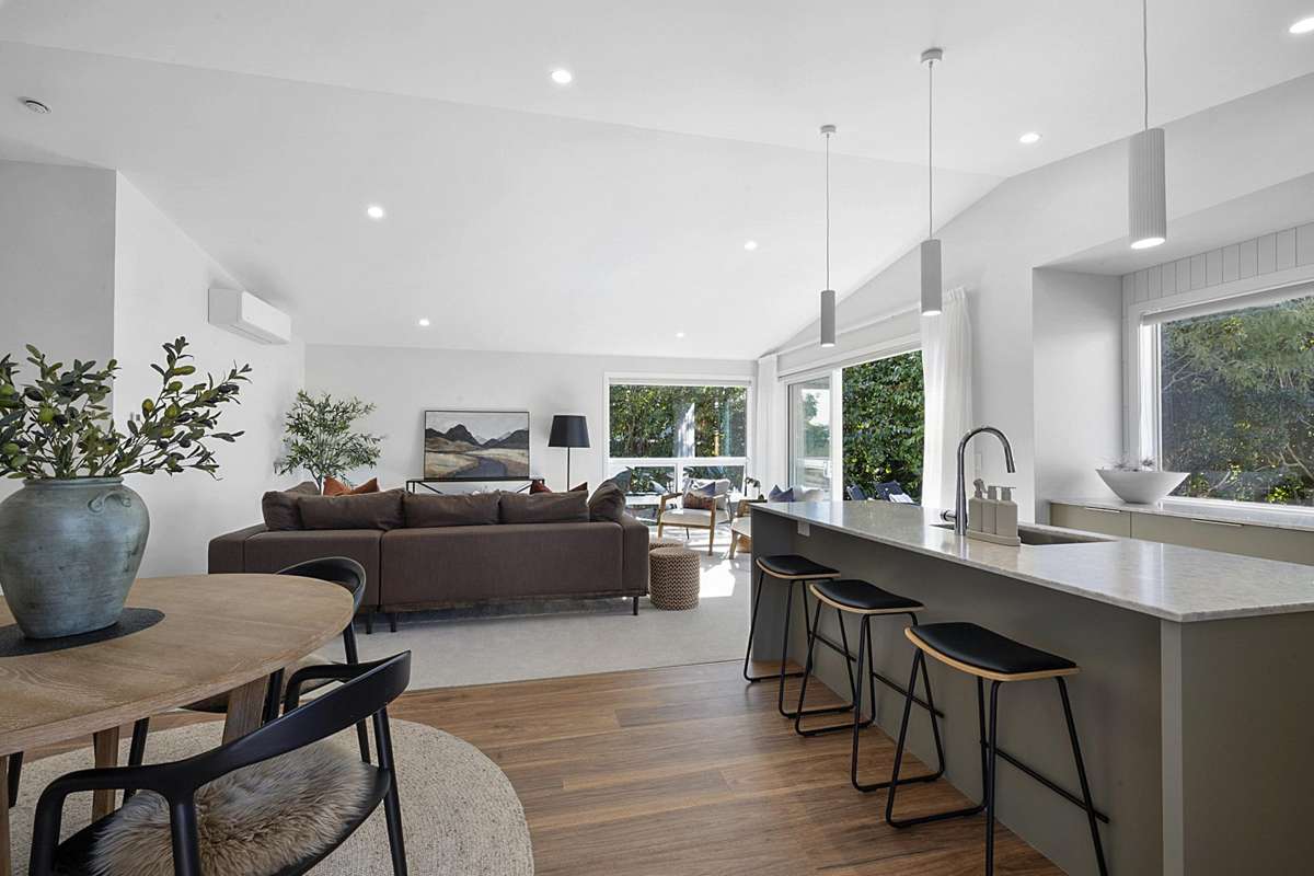 52 Wairau Road_2