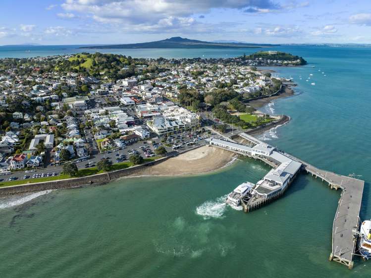 34 Queens Parade Devonport_22