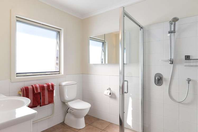 13 Roger Street Lytton West_17