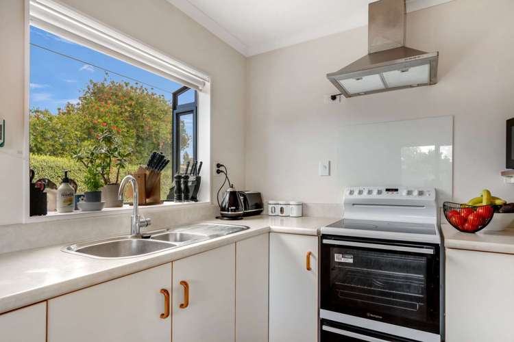 9a Robinson Avenue Holdens Bay_10