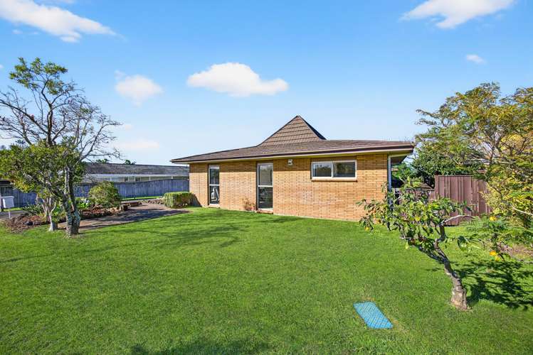 1/15 Serrita Avenue Sunnyhills_16