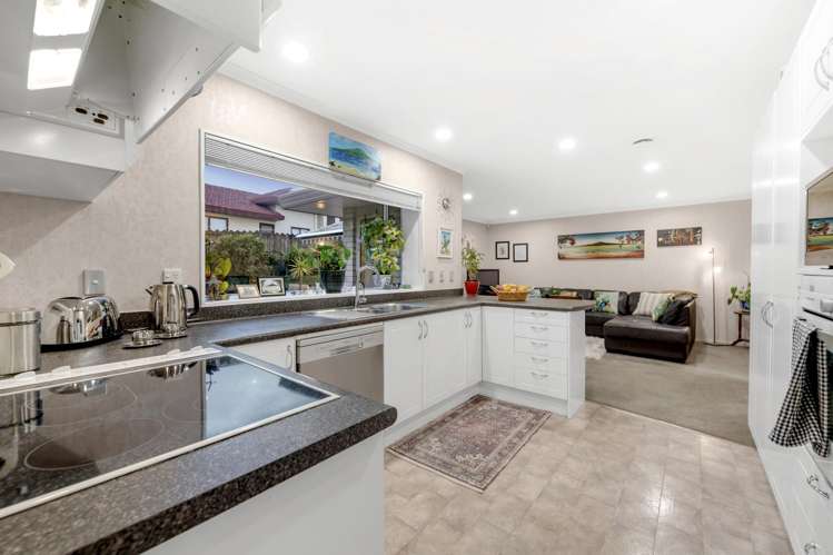 6 Bampton Rise Northpark_13