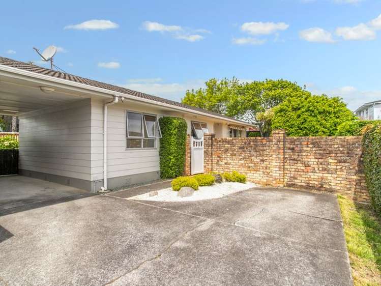 2/119 Abbotts Way Remuera_9