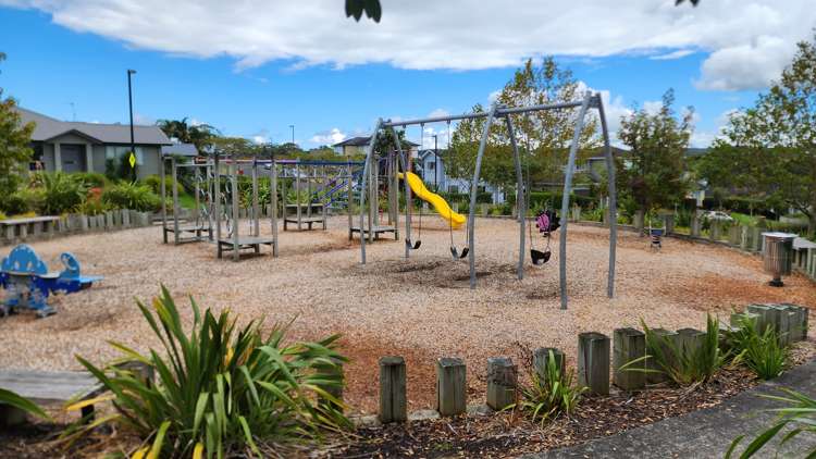 32 Walter Crescent Silverdale_21