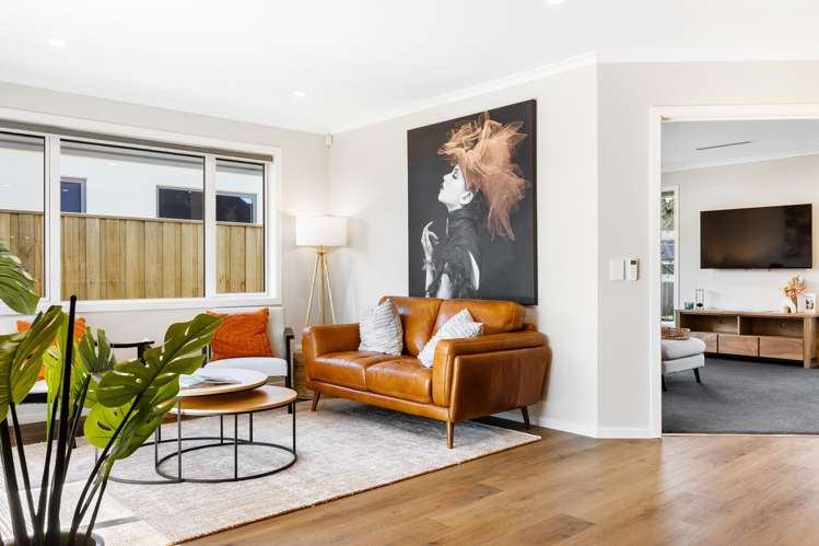 8 Strowan Avenue Elgin_20