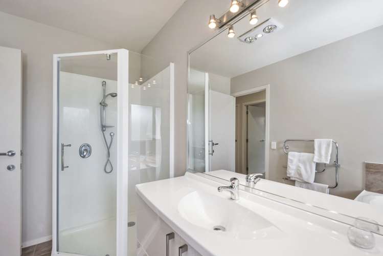 22 March Brown Place Nukuhau_12