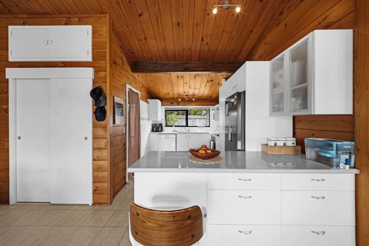 10 Kitewao Street Northcote_9