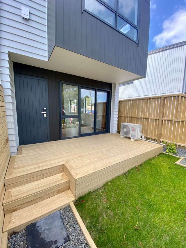 168B Whitney Street Blockhouse Bay Auckland City Houses for Rent